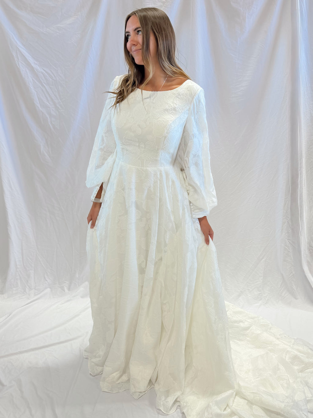 4WJY22M Bishop Sleeve Modest Wedding Dress