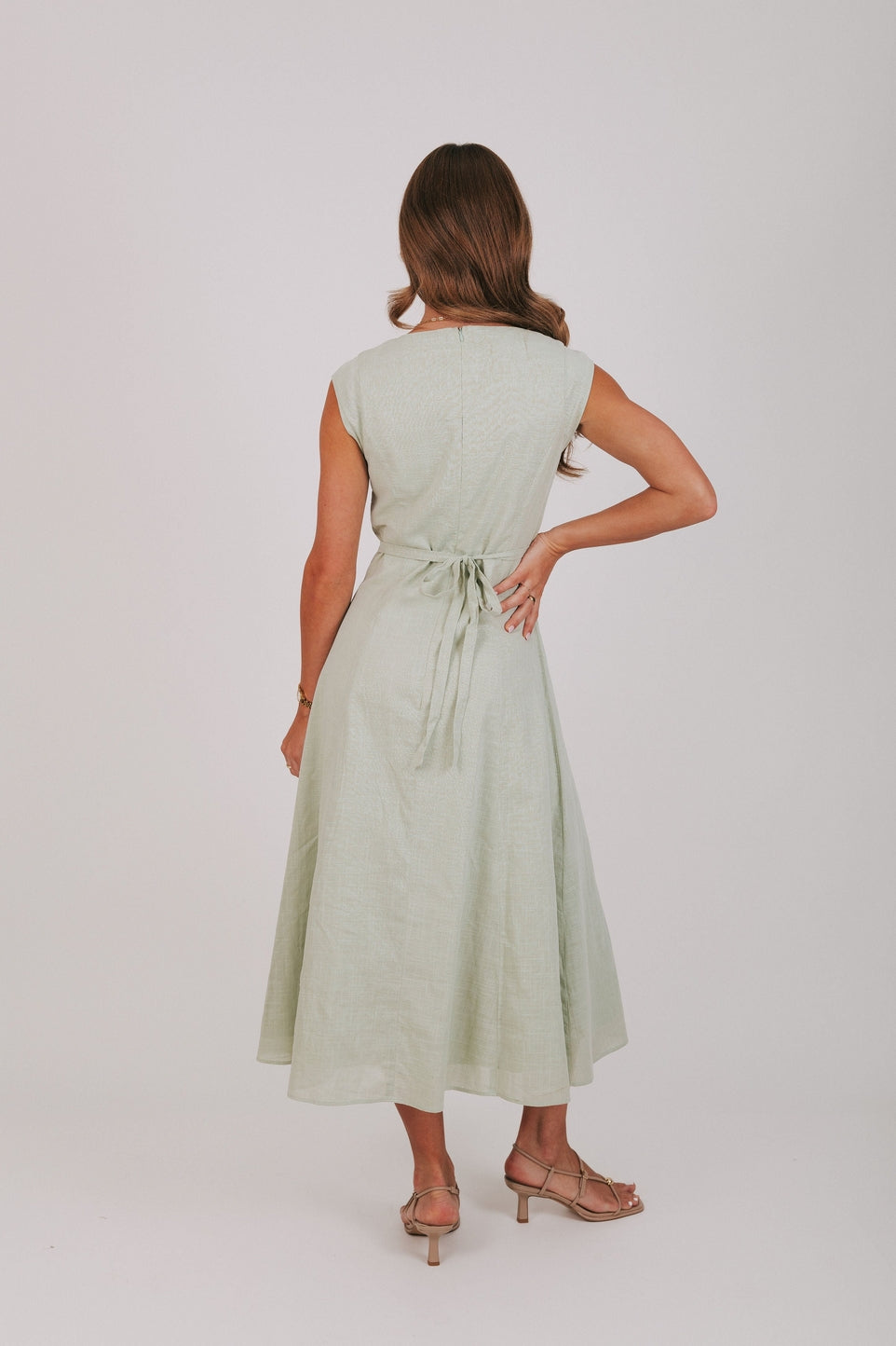 Dolly Modest Midi in Mint