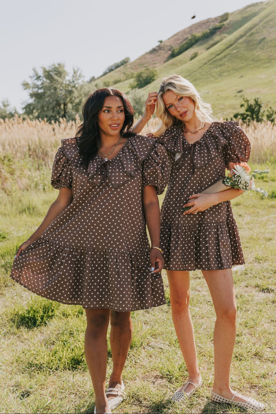 Nova Modest Mini in Chocolate