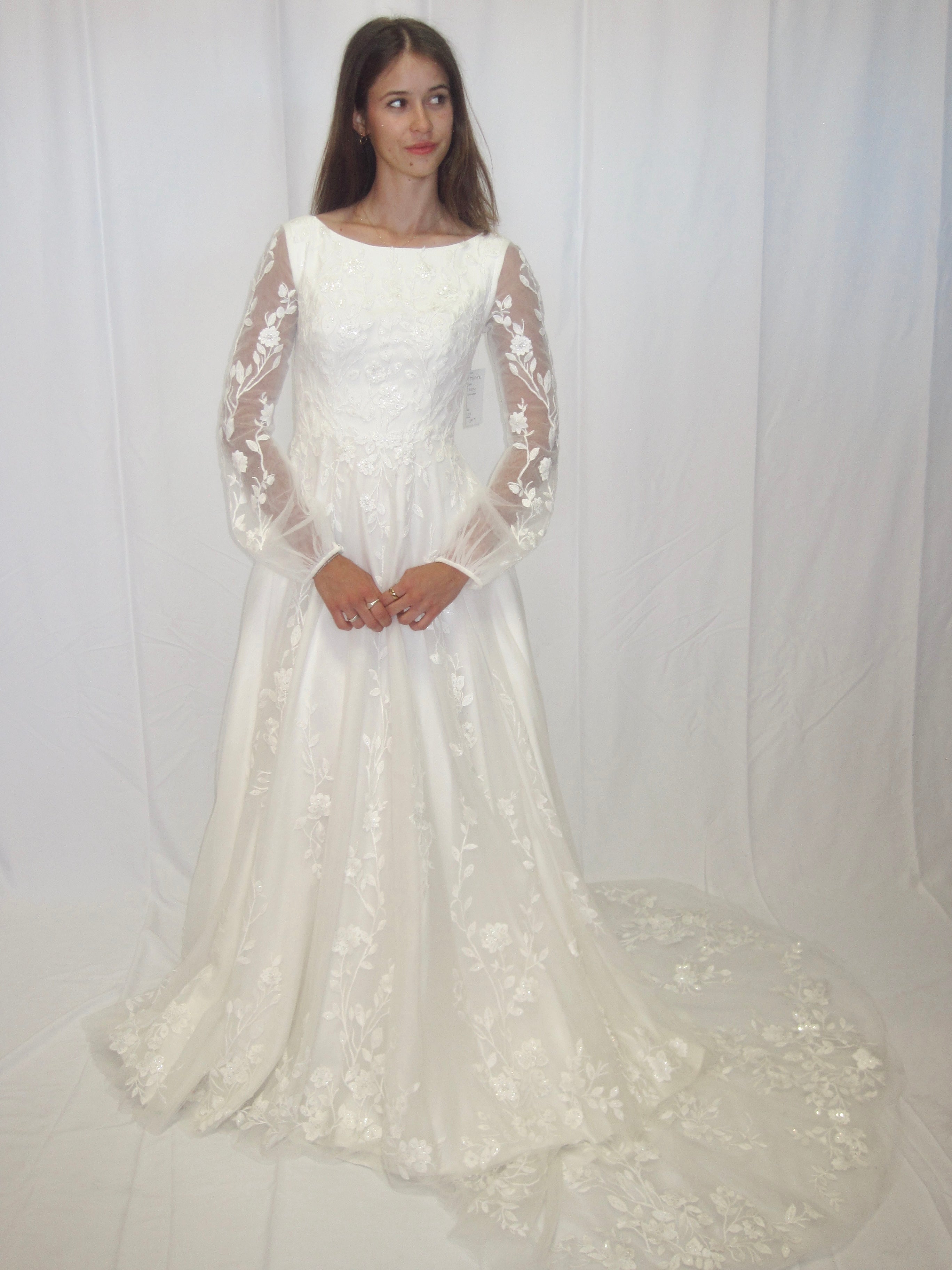 T2489Z Modest Wedding Dress - Ivory size 4 T2489Z Modest Wedding Dress - Ivory size 4