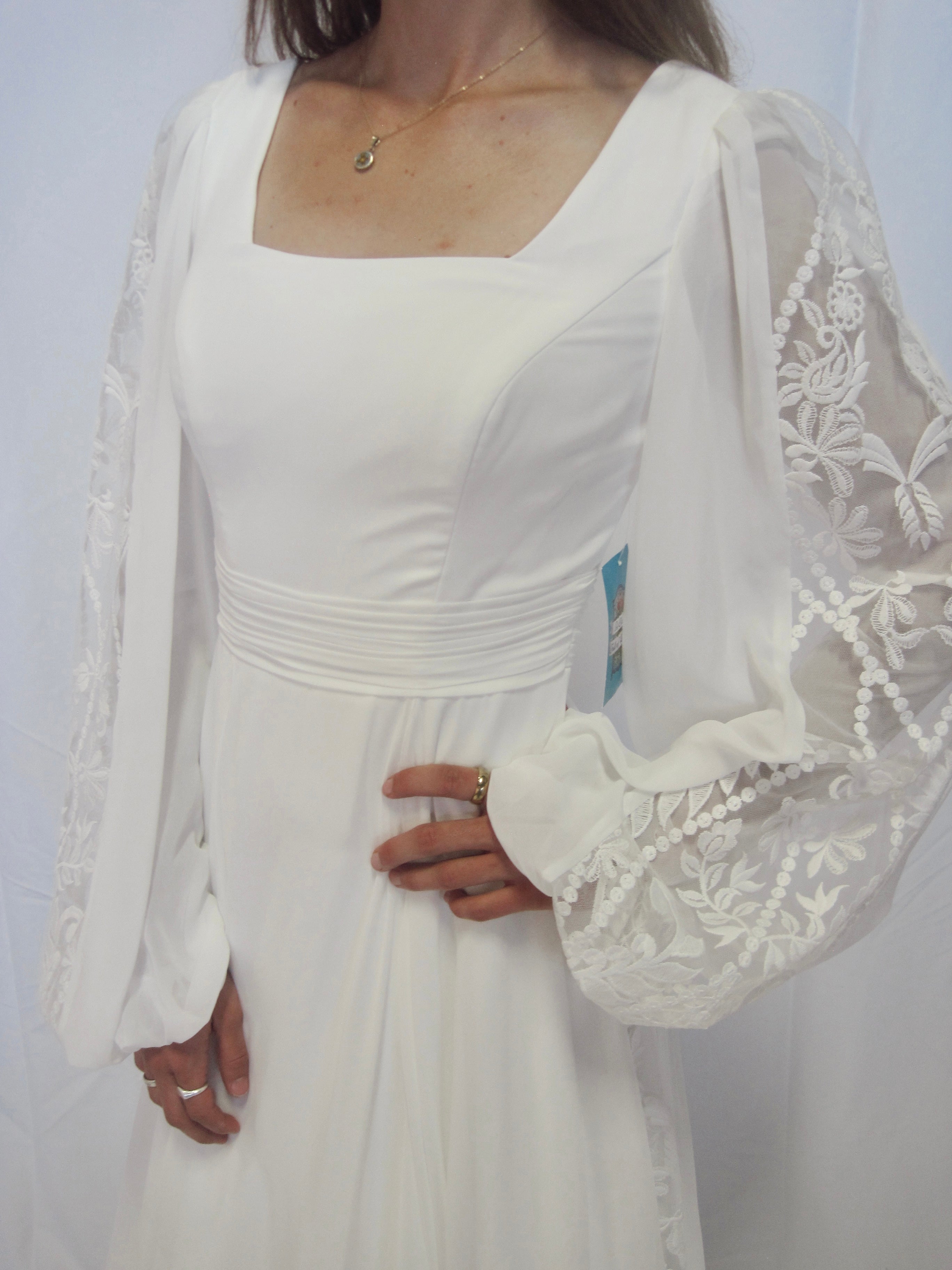 modest white long sleeve dress T2493Z Modest Wedding Dress Ivory size 6