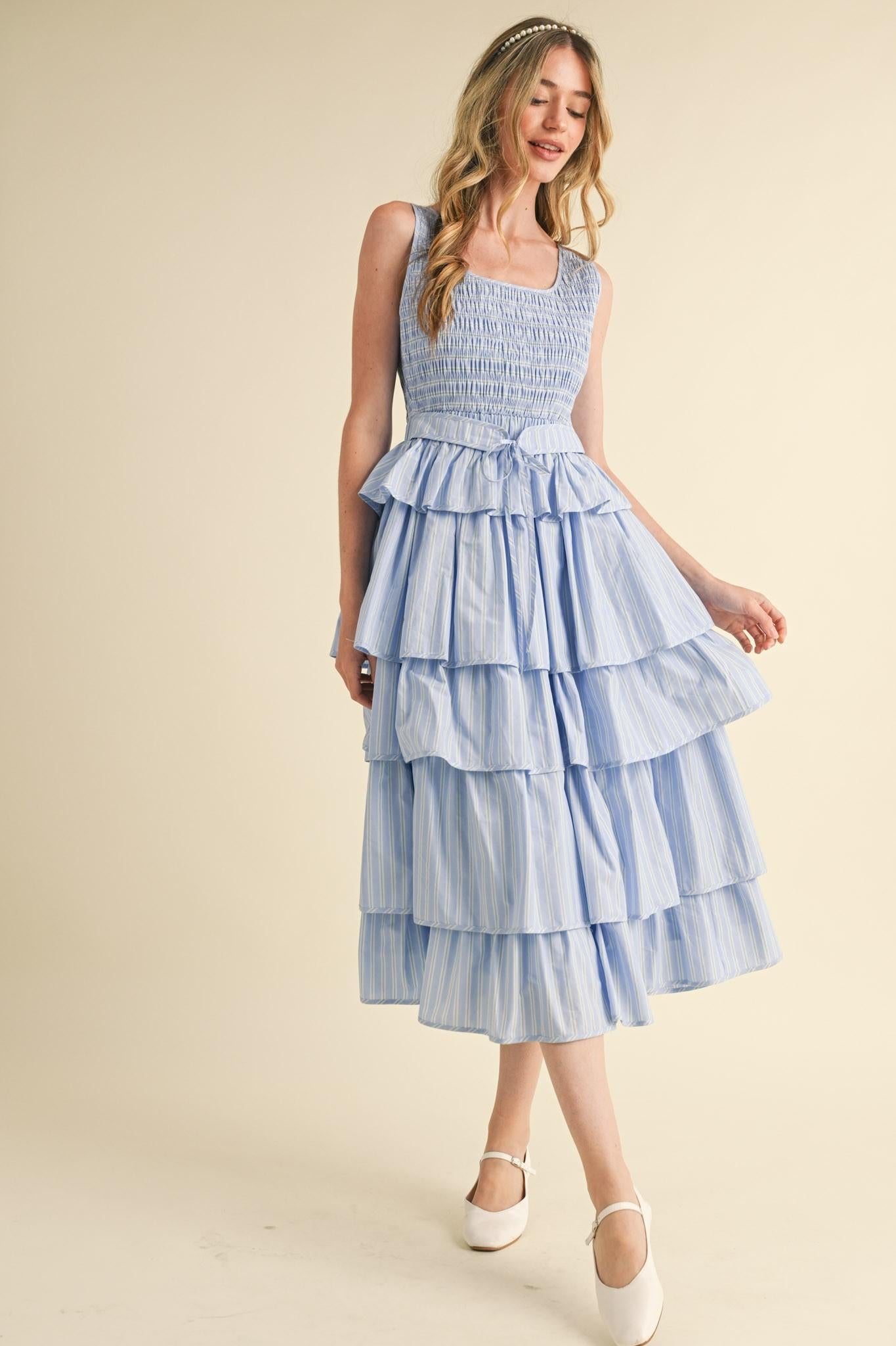 Bonnie Modest Midi in Light Blue