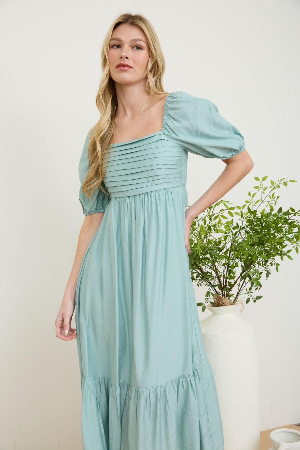 Loreli Modest Midi in Dusty Mint