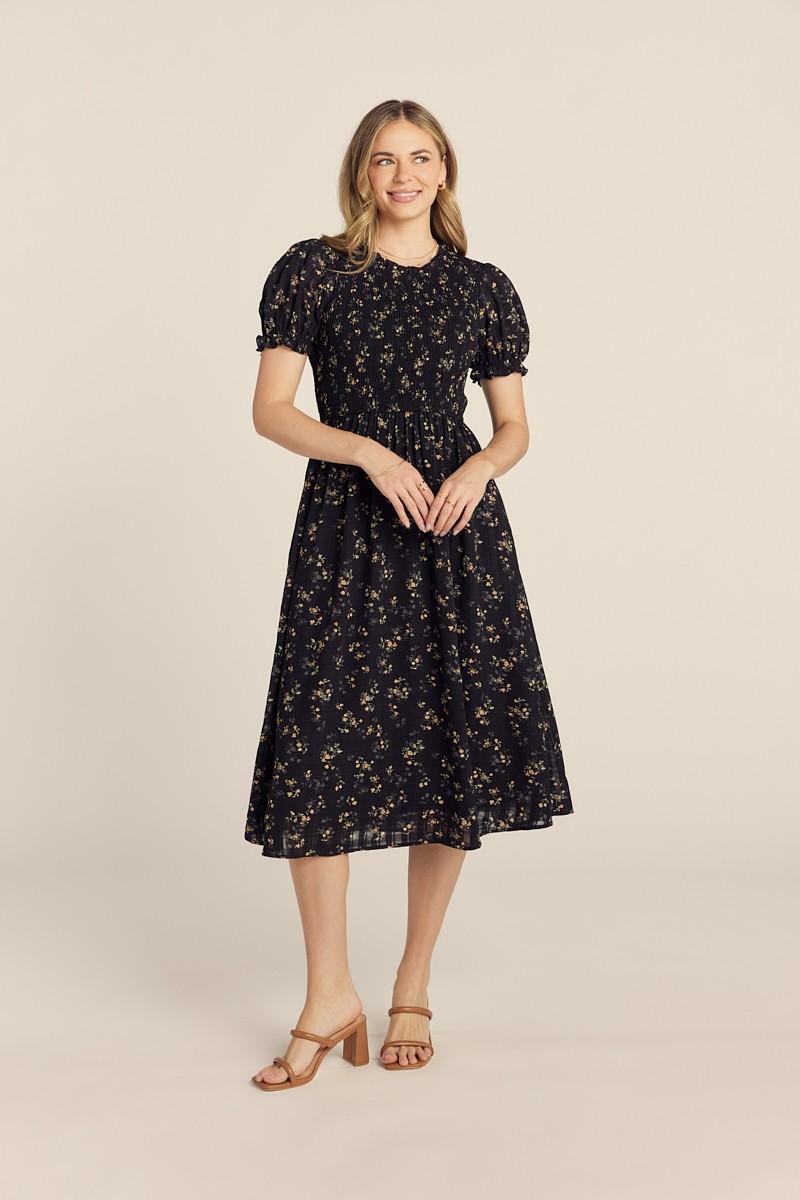 Denise Modest Midi in Black