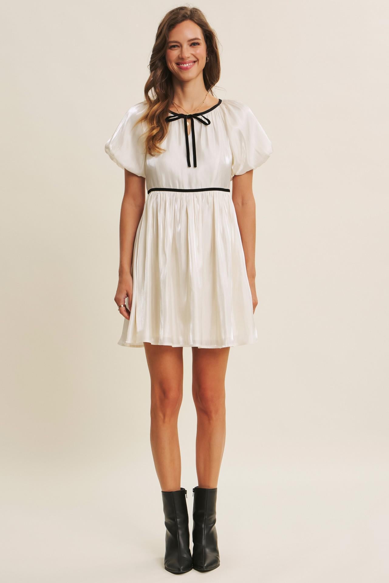 Caprise Modest Mini in Champagne