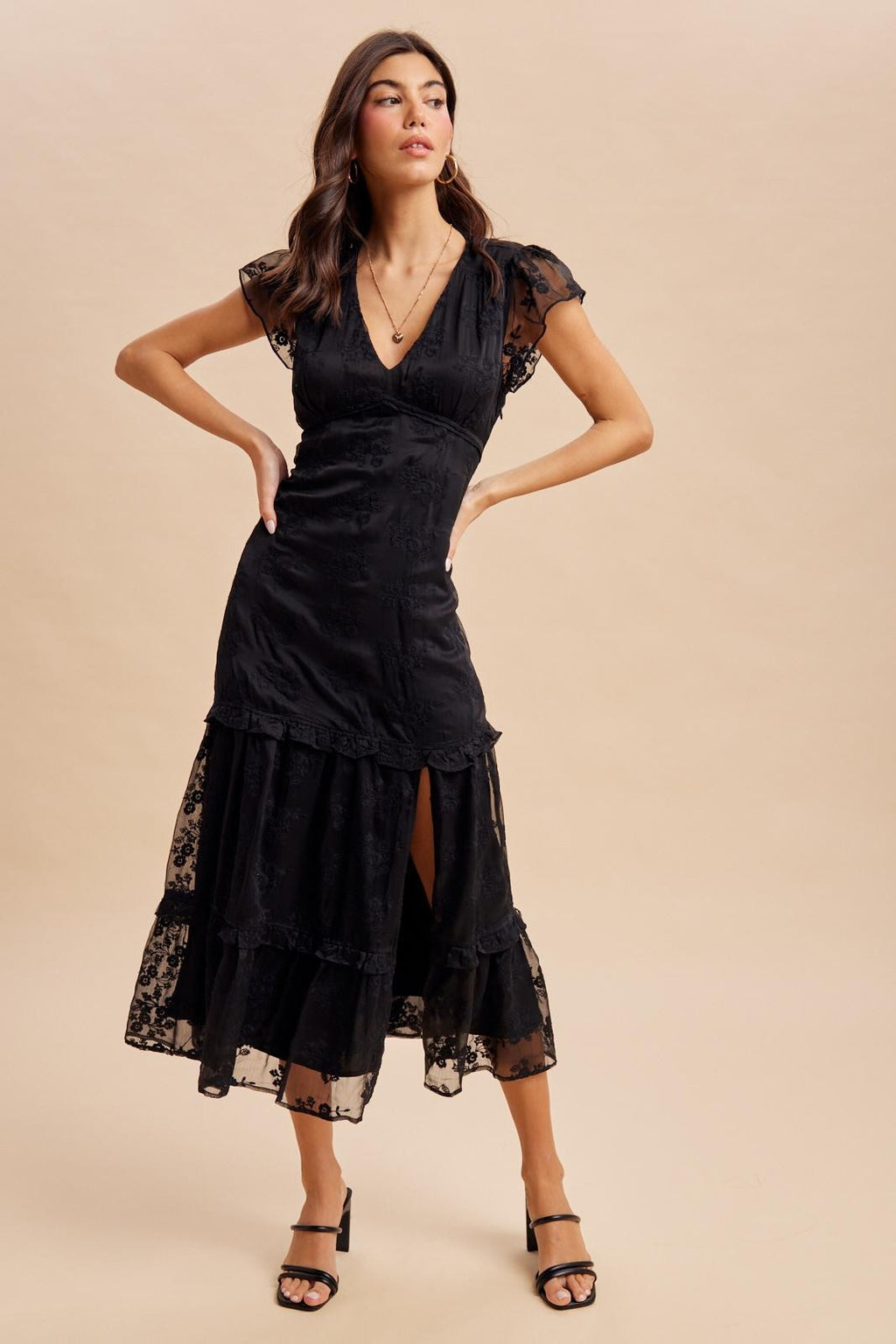 Gwen Modest Maxi in Black