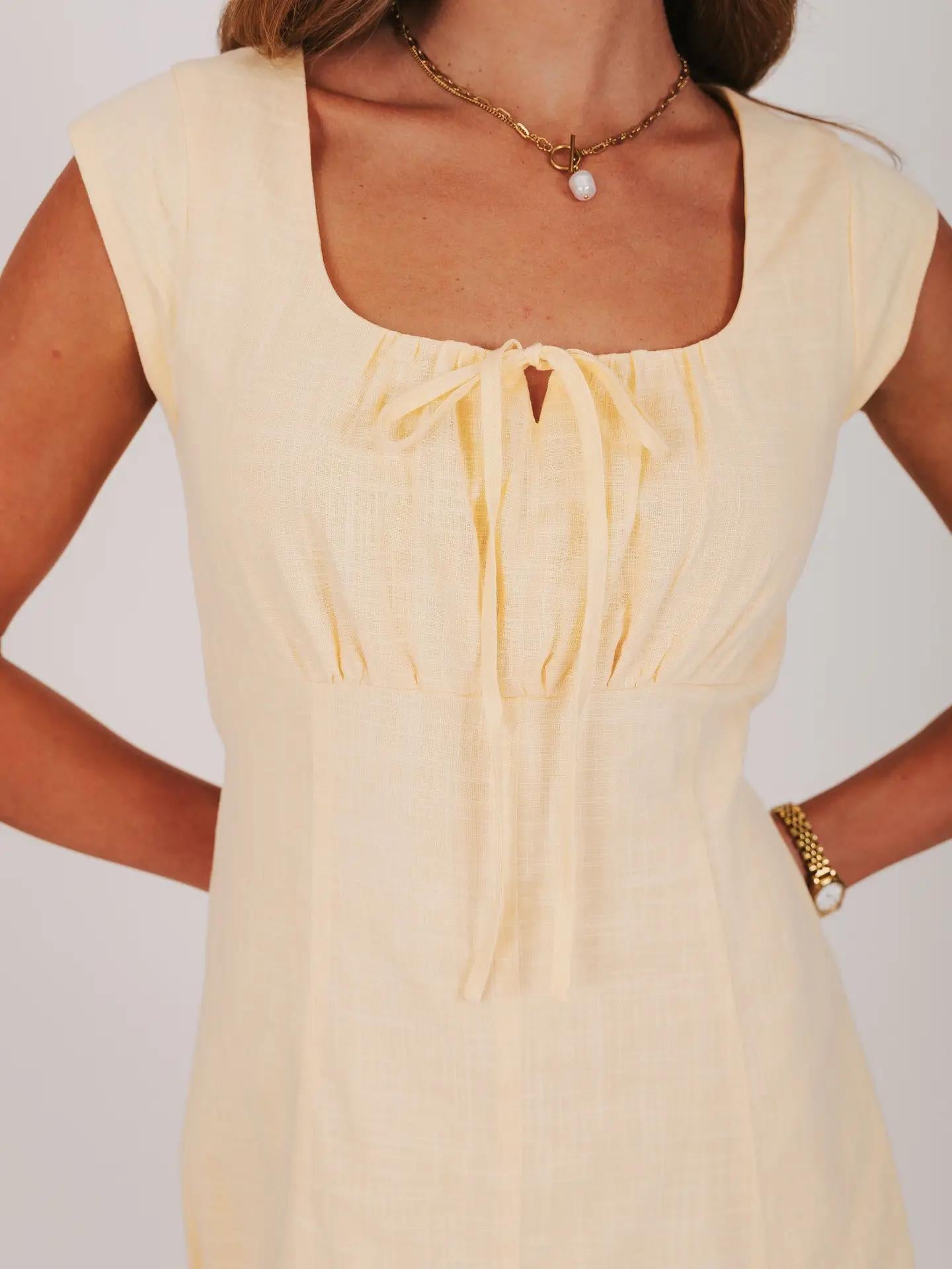 Dolly Exclusive Midi in Light Mustard