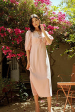 Nettie Modest Midi in Light Pink