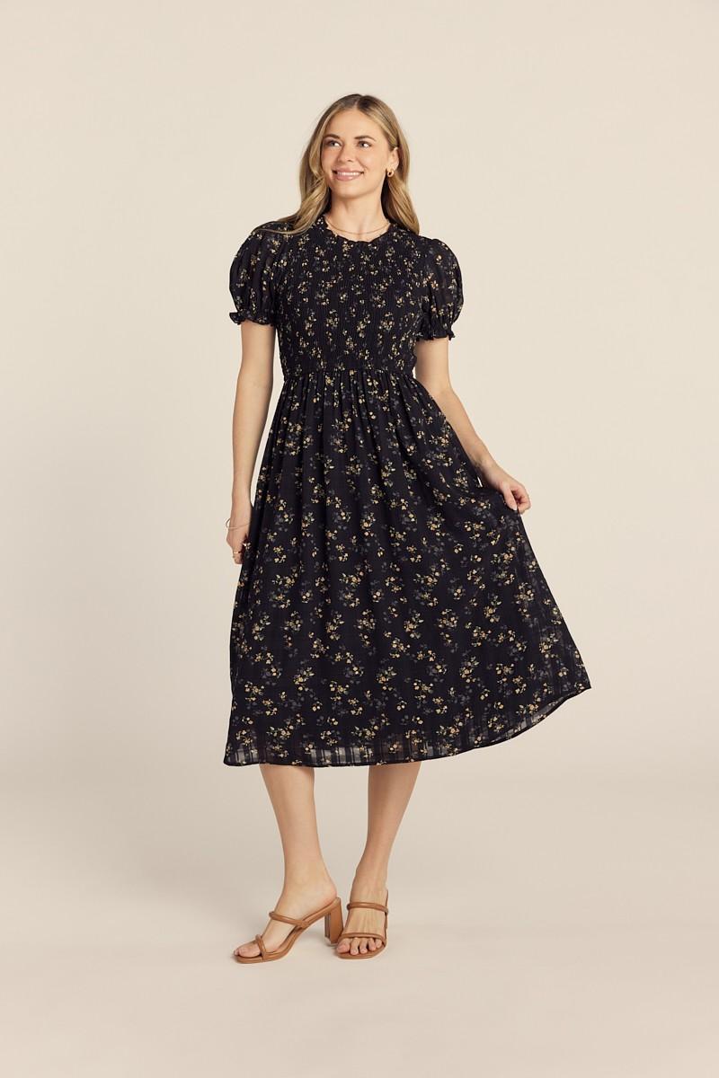 Denise Modest Midi in Black