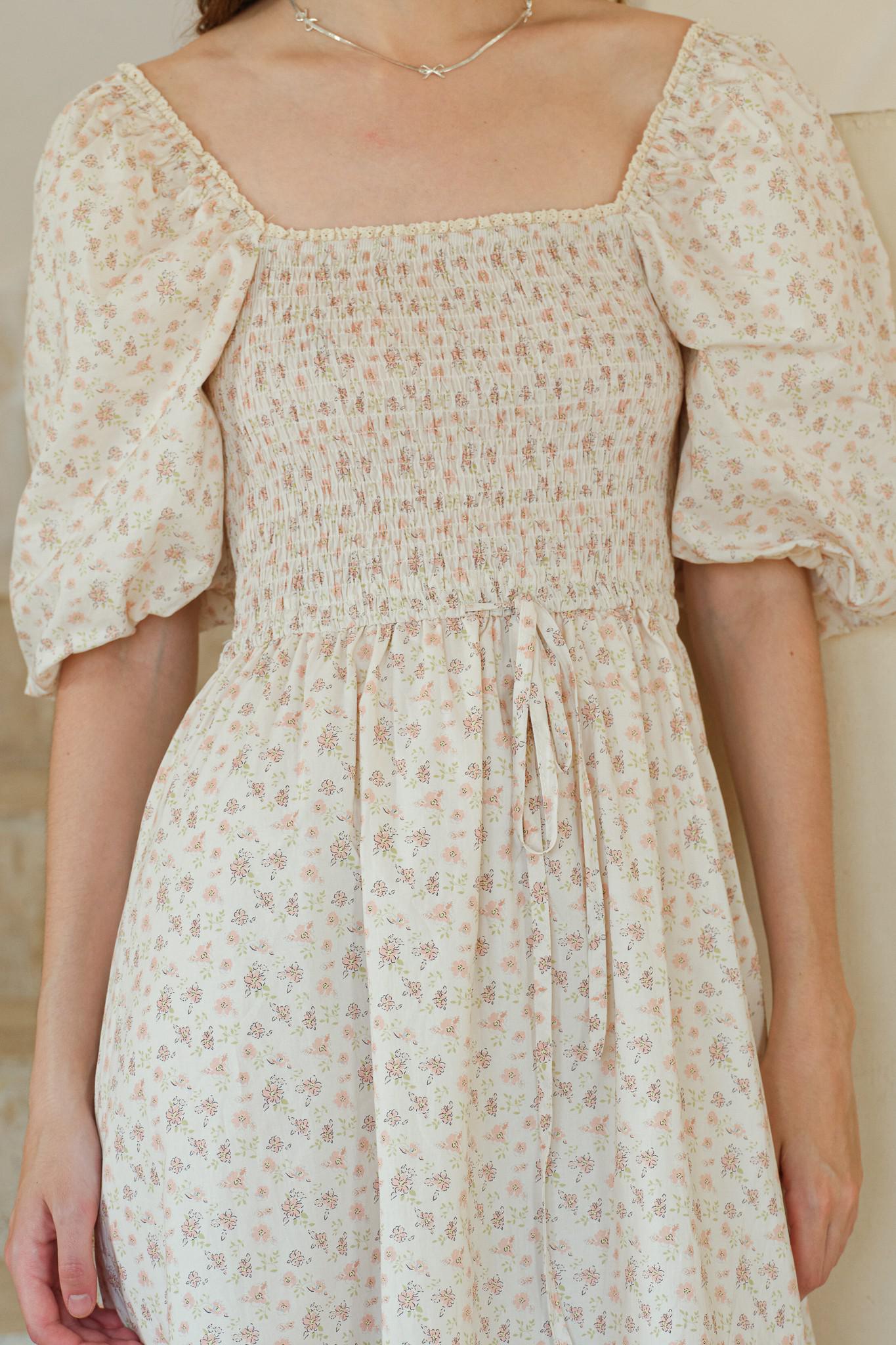 Carmen Modest Midi in Cream