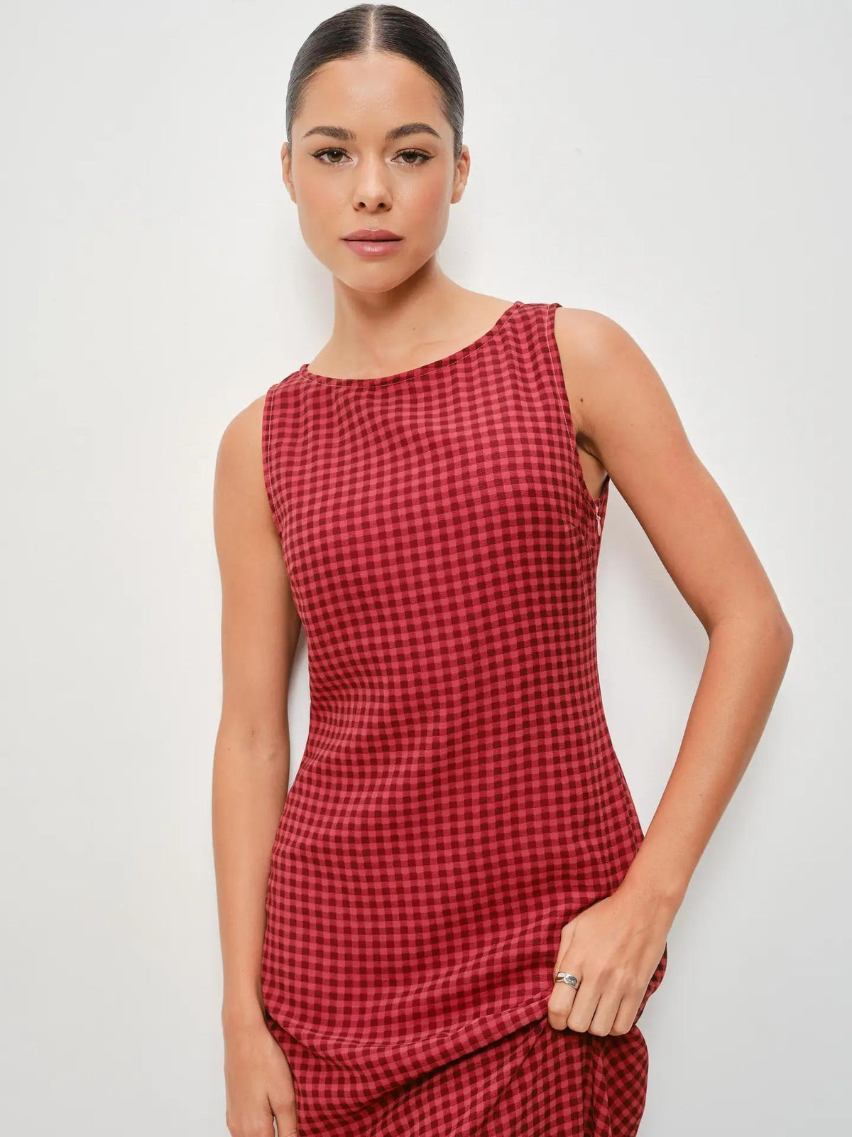 Aella Modest Midi in Brick