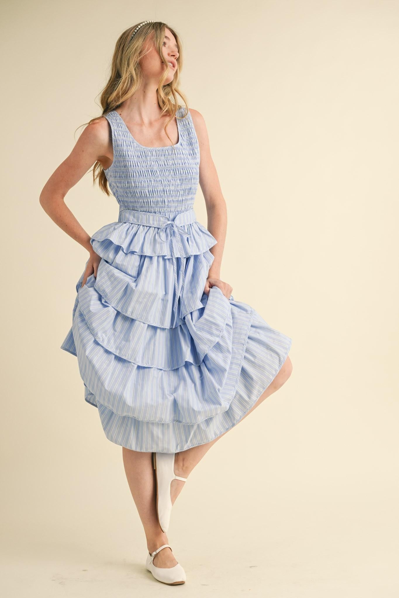 Bonnie Modest Midi in Light Blue