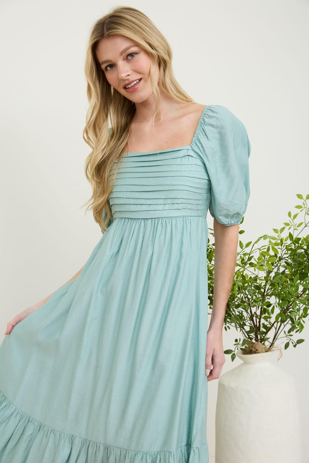 Loreli Modest Midi in Dusty Mint