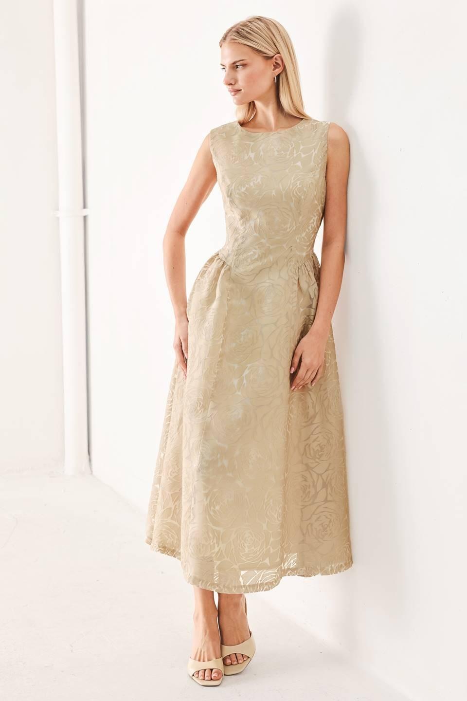 Makenna Modest Midi in Taupe