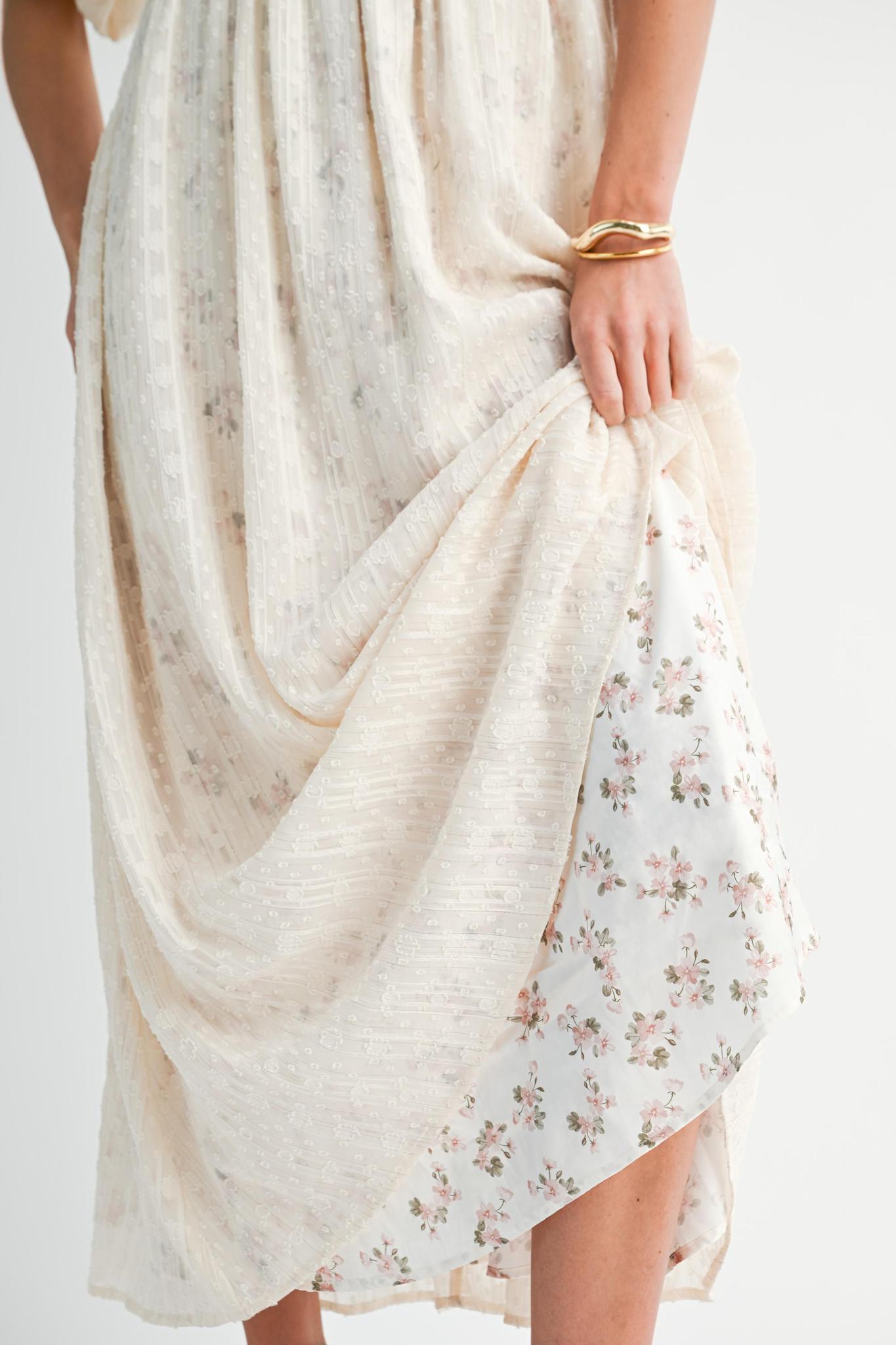 Cynthia Modest Midi in Cream