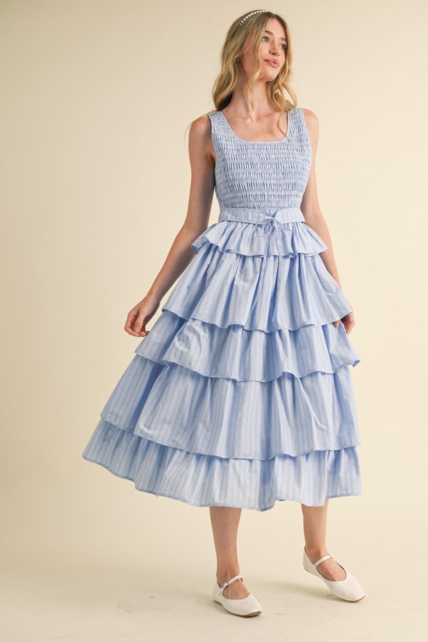 Bonnie Modest Midi in Light Blue