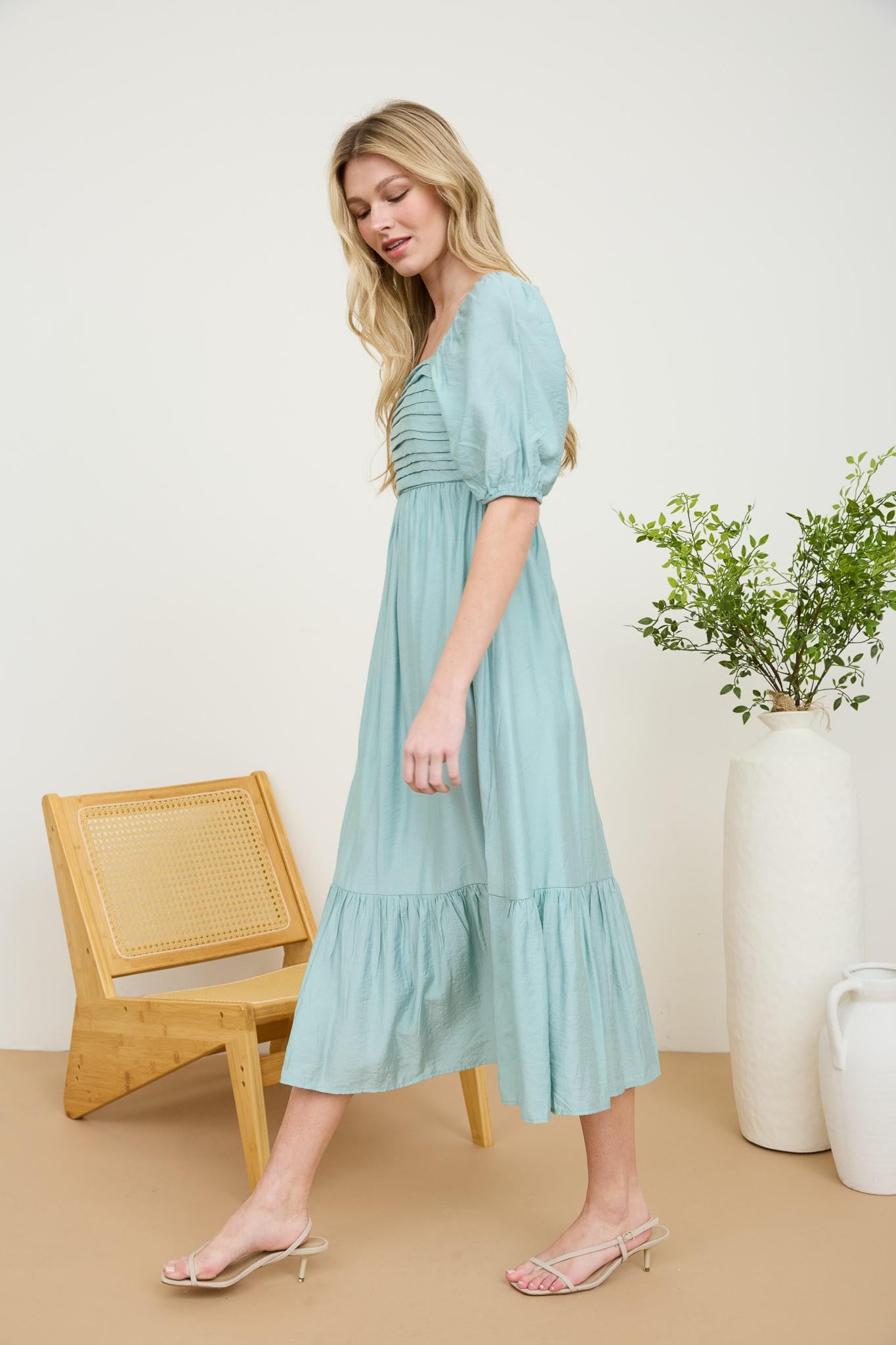 Loreli Modest Midi in Dusty Mint