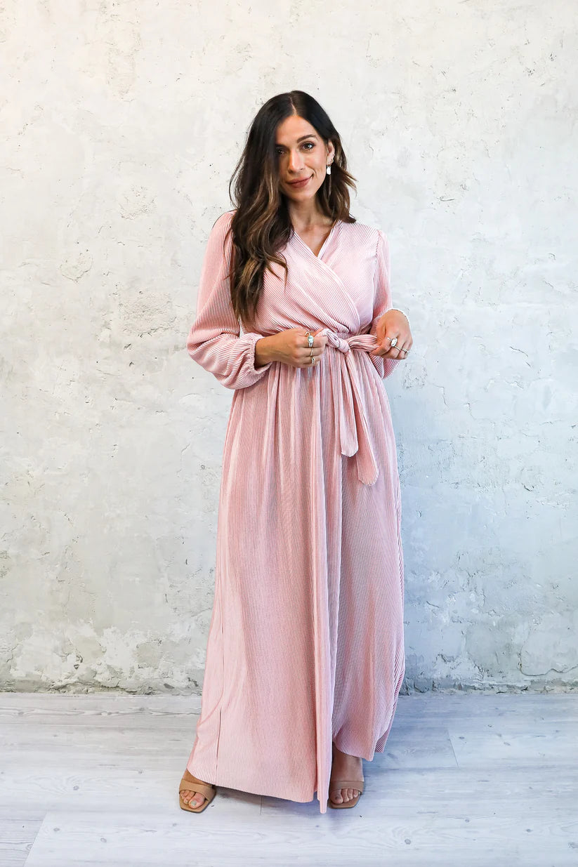 Marilyn Modest Maxi in Icy Pink Large