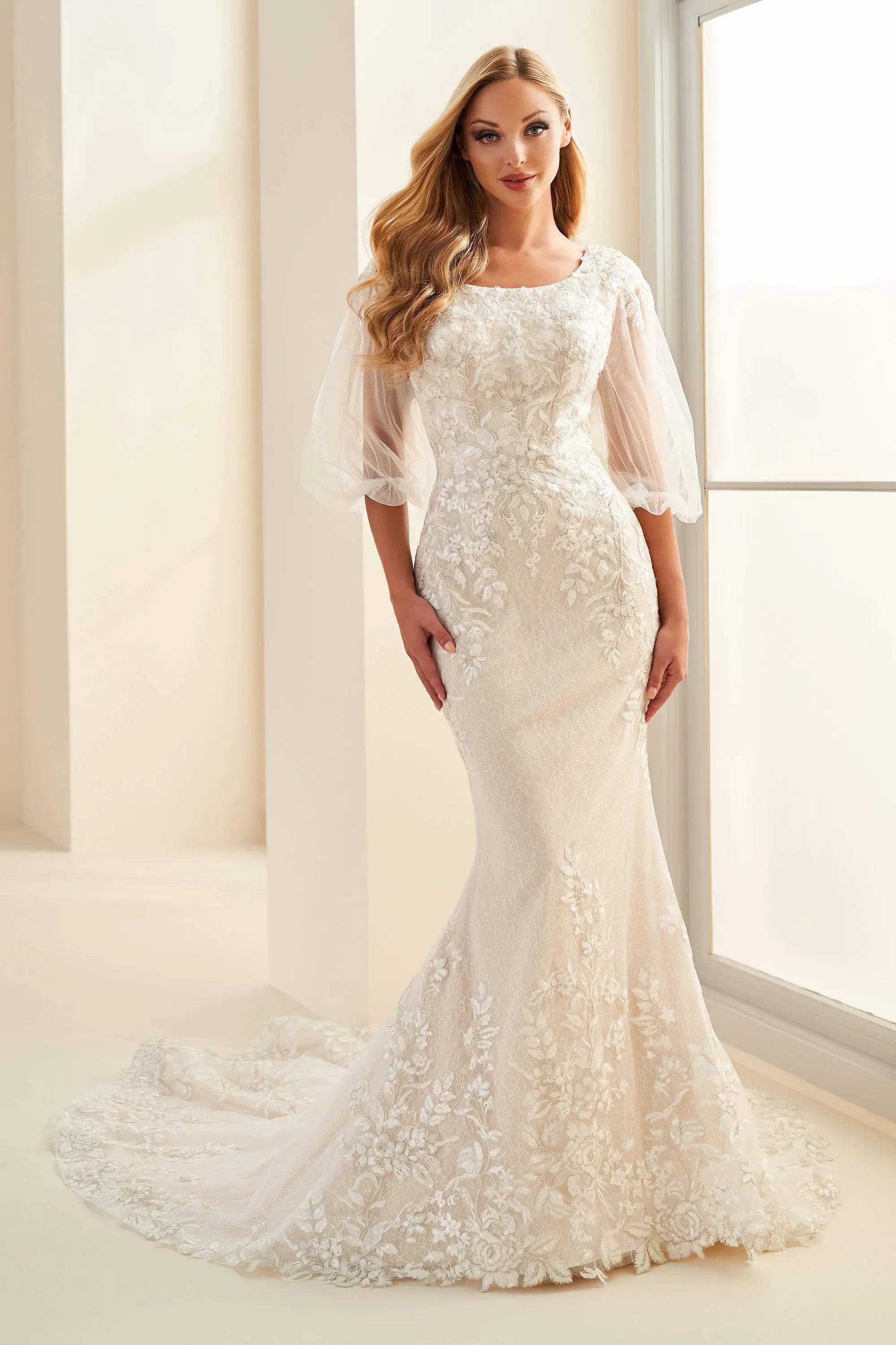 MOD1806 Modest Wedding Dress Ivory/Champagne size 16