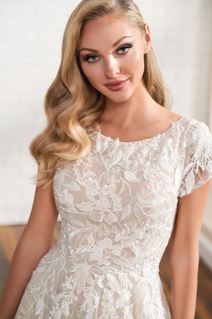 MOD200 Modest Wedding Dress Ivory size 6