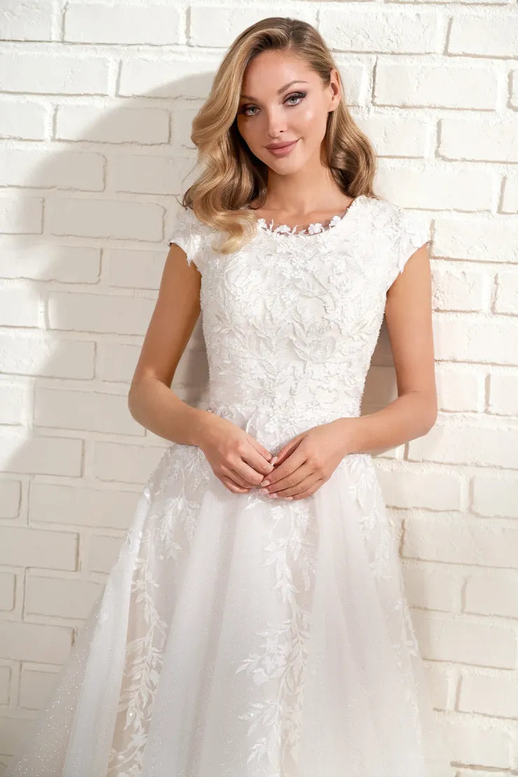 MOD206 Modest Wedding Dress Ivory/Sand size 8 MOD206 Modest Wedding Dress Ivory/Sand size 8