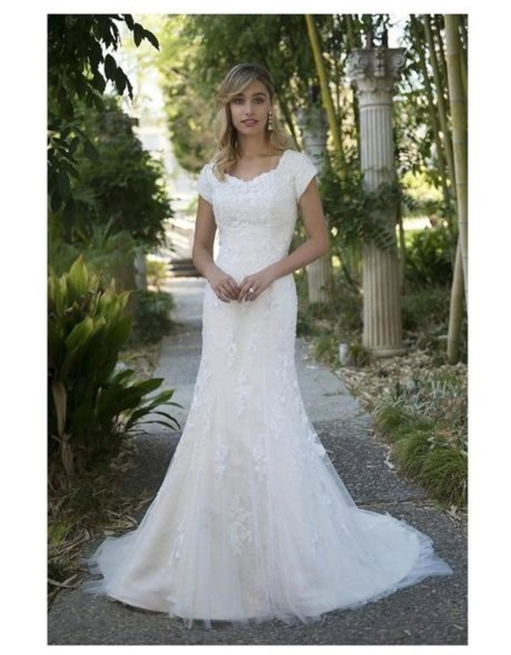 Mermaid cut with top tulip sleeves wedding dress