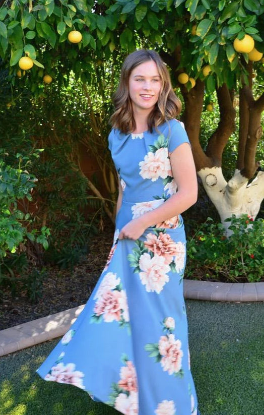 Linda Black sky blue floral cute Modest Prom Dress with sleeves mormon prom cheap dress for plus size winter formal