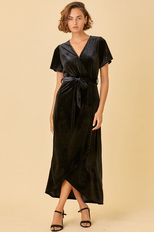 Angela Velvet Midi in Black Large