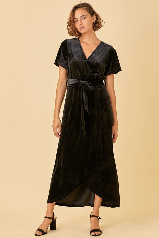 Angela Velvet Midi in Black Large