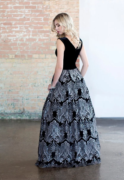 black modest prom dresses Modest Black Long A-line V-neck Black Prom Dresses Chic Party Dresses main image 1