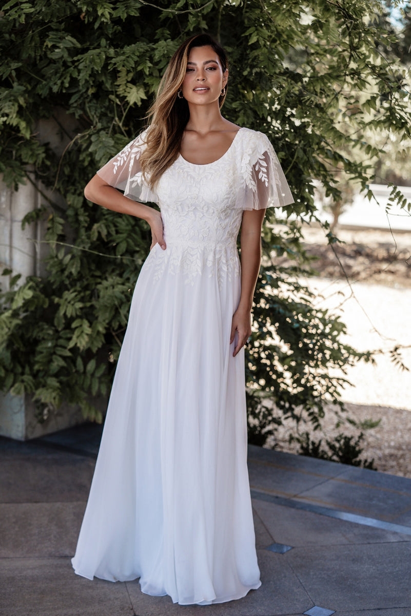 M705 Modest Wedding Dress – A Closet Full of Dresses