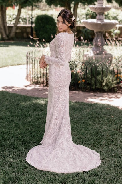 T2085Z Modest Wedding Dress | A Closet Full of Dresses White size 10