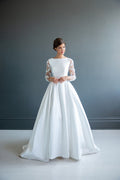 Evelyn Modest Wedding Dress